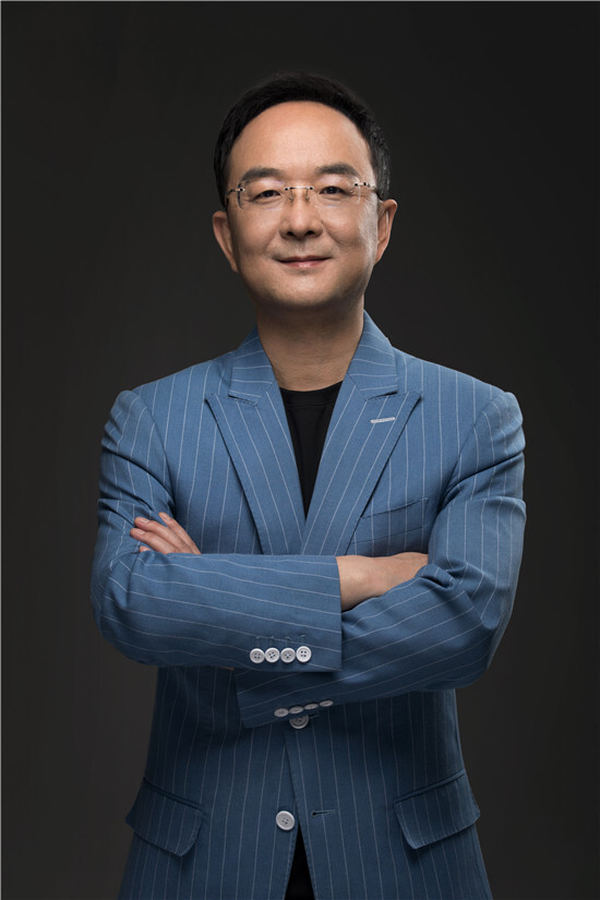 对话安聪慧：极氪领克整合下的差异化突围与战略协同