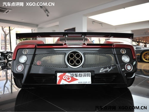 Pagani Zonda F_й