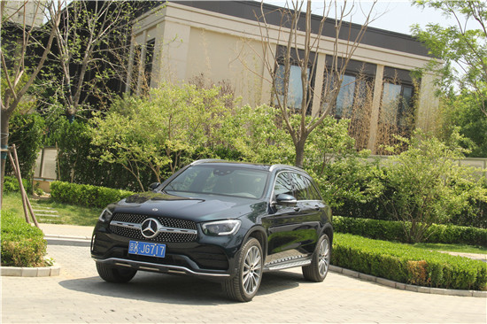 商务居家随心切换试驾2020款奔驰glc300l4matic