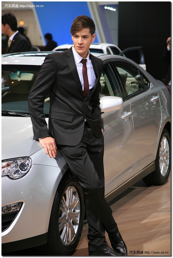 2010北京国际车展车模之男模雄风