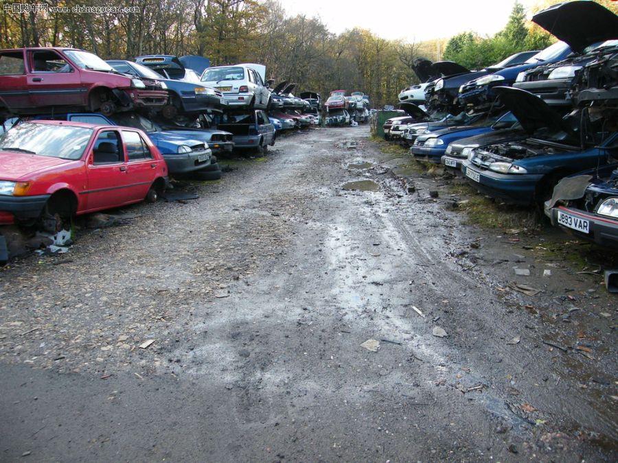 国外报废汽车的坟墓